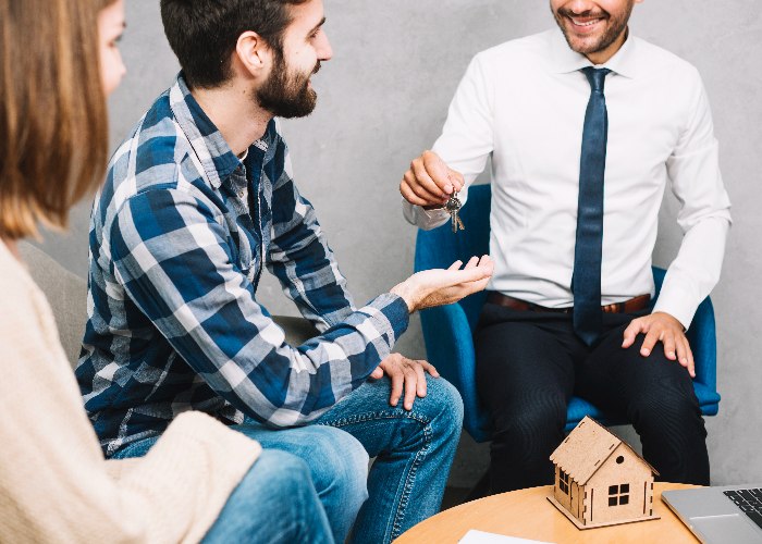 جملات اشتباه مشاور املاک چیست