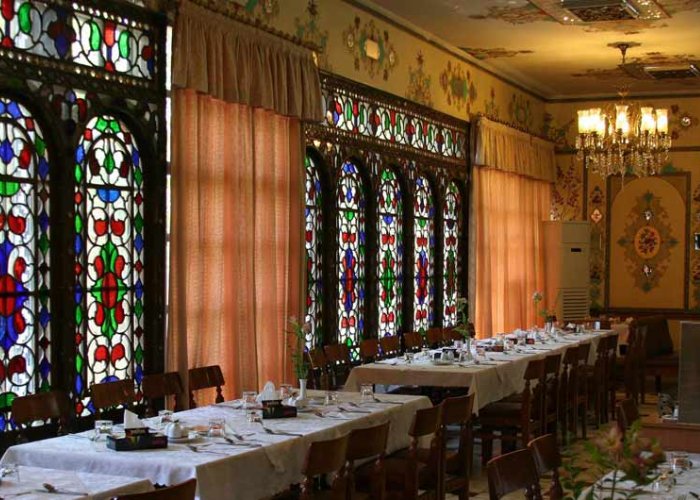 امکانات رفاهی خیابان سعادت آباد اصفهان