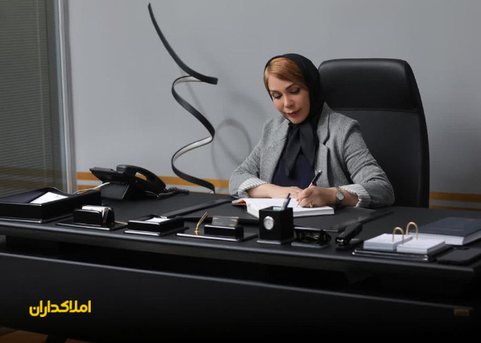 بهترین وکیل در تهران | زهره رستگار