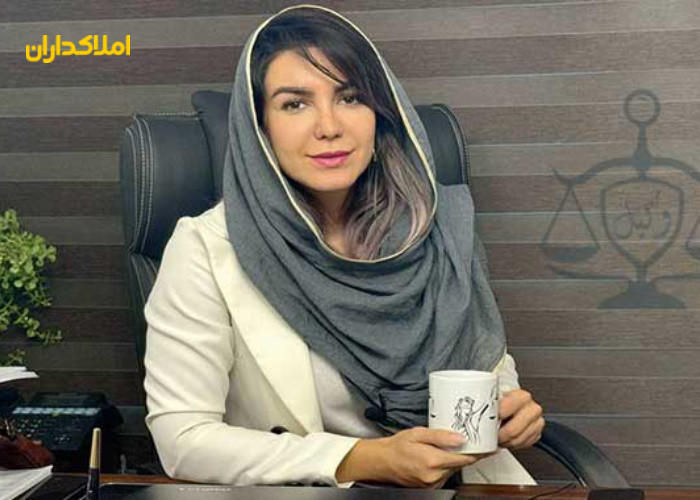 مونا ترابی 
