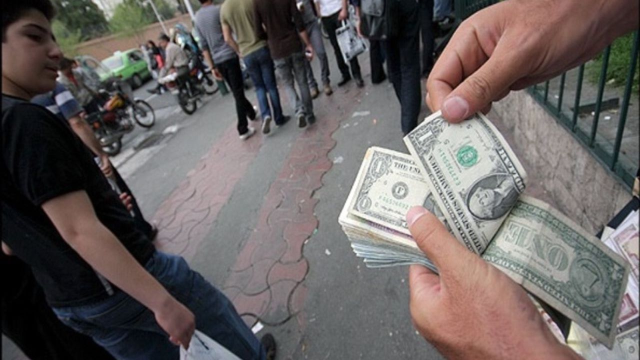 این دو عامل موتور حرکت دلار را روشن کردند