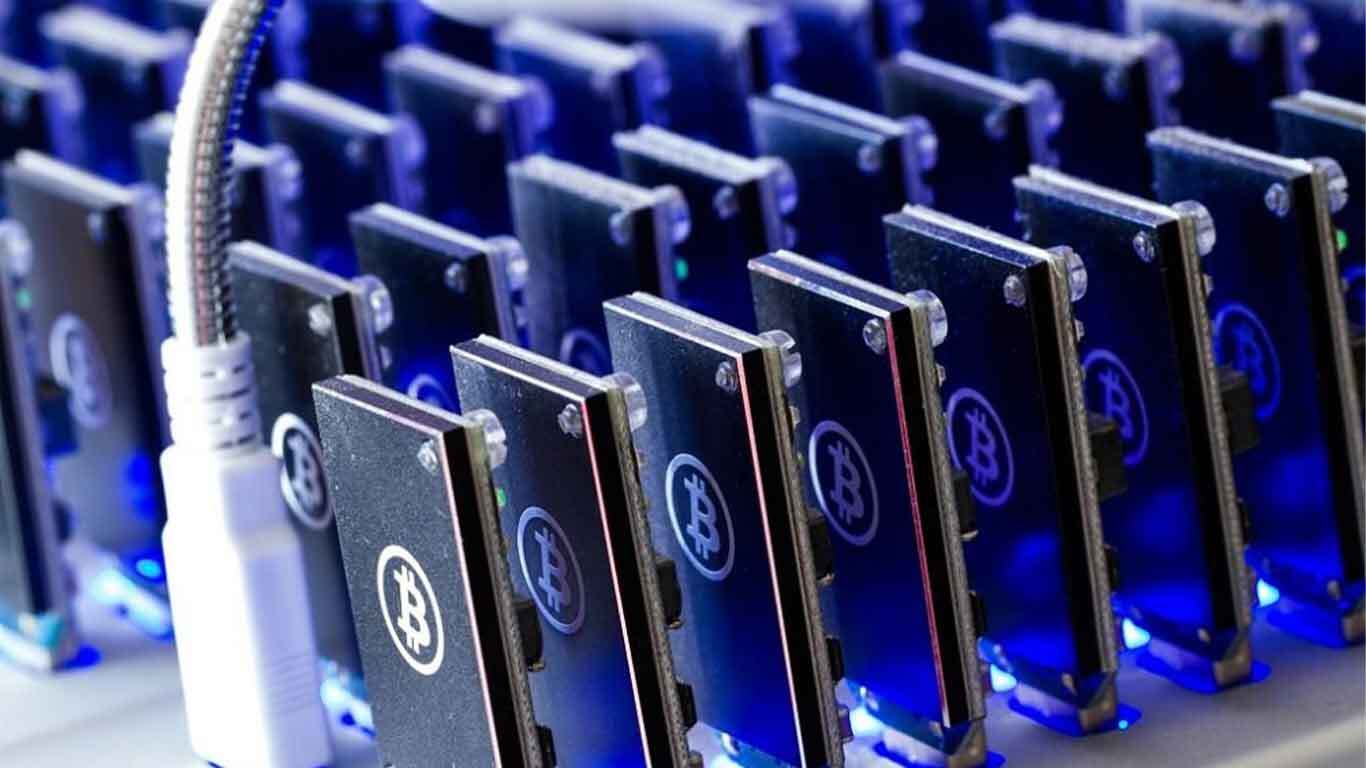 بهترین دستگاه‌های استخراج بیت کوین در سال ۲۰۲۵