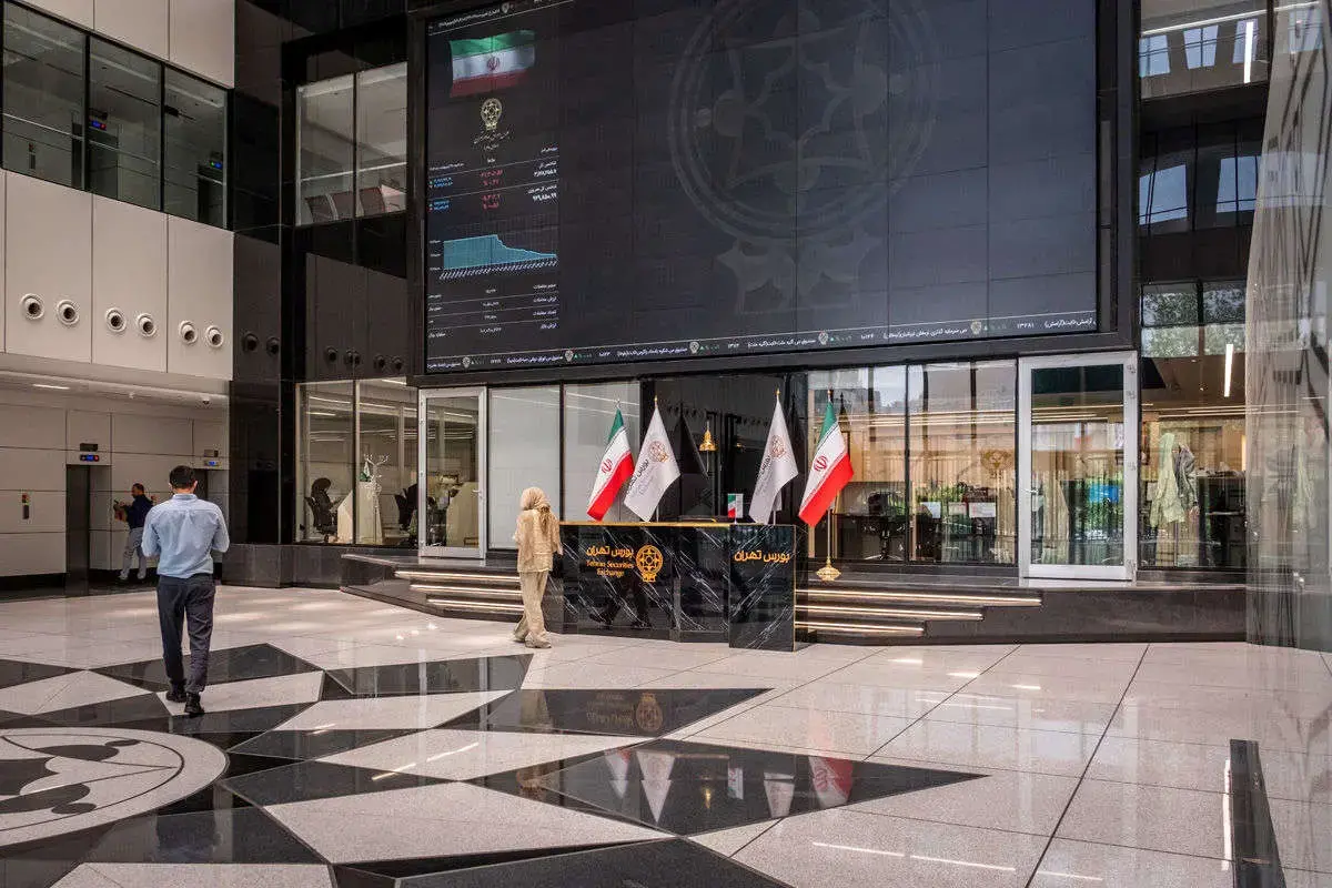 بورس در سراشیبی سقوط/ قرمزپوشی بازار سهام ادامه دارد؟