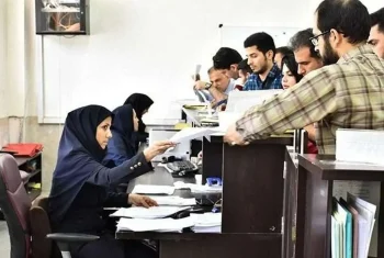 در دولت رئیسی پخمگان جای نخبگان را گرفتند/ دولت چاق و بی‌ثمر، نتیجه افزایش بی‌رویه کارمندان و کاهش بهره‌وری