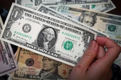 دلار با بدبینی به استقبال مذاکرات ایران و اروپا رفت
