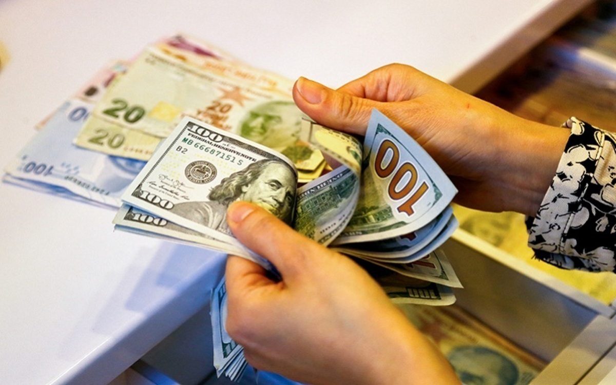 دلار تا چه قیمتی ریزش می‌کند؟