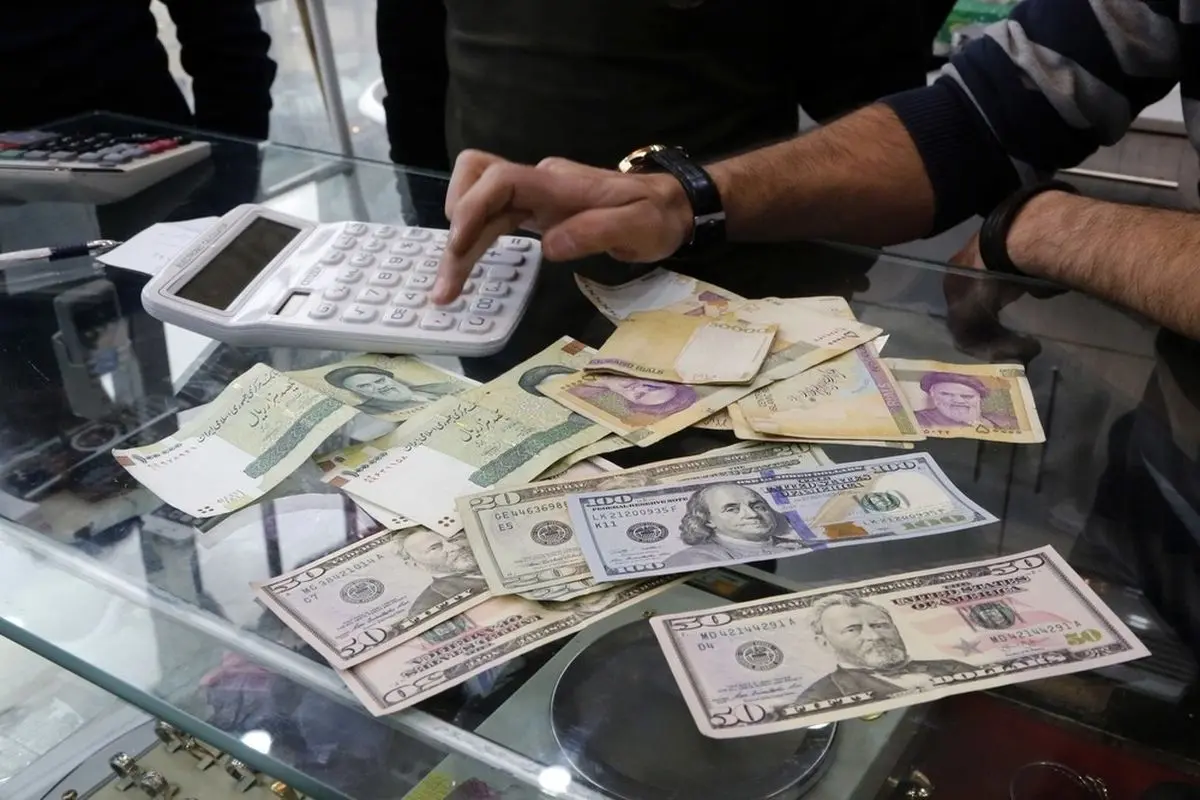 صعود دلار با ابهام سیاسی