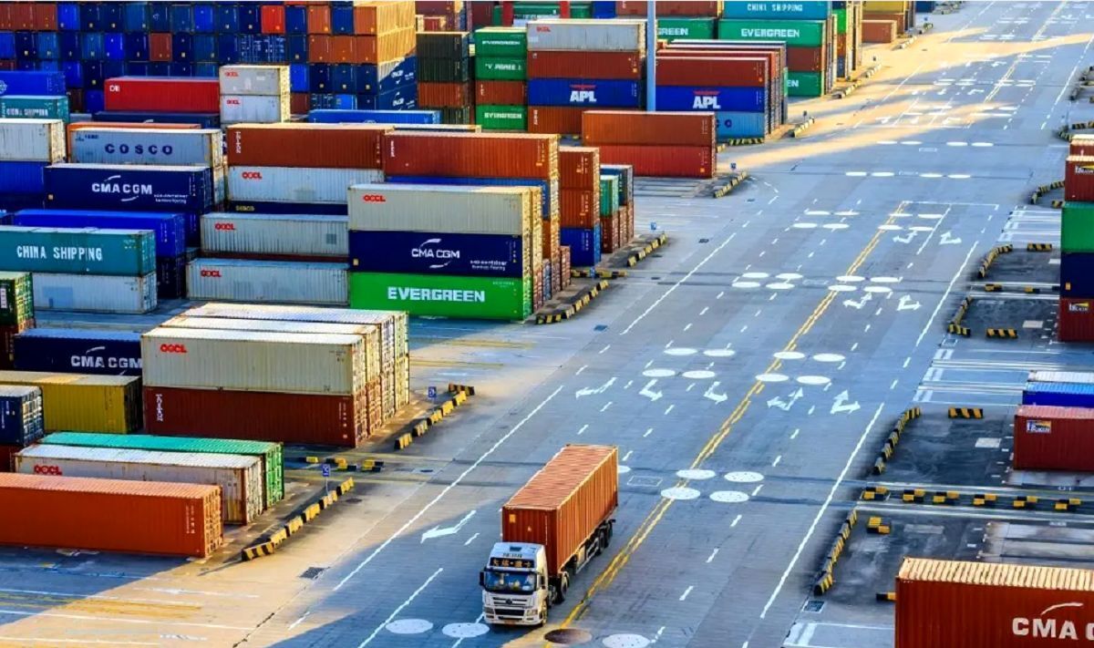 ضعف لجستیکی ایران در جنگ کریدورها؛ زمان حمل بار ۲ برابر میانگین جهانی