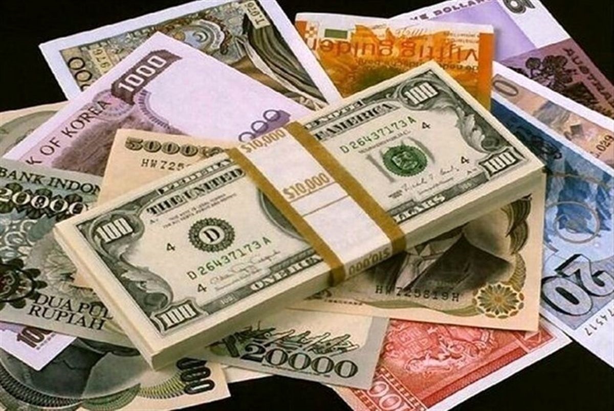 فعالان بازار منتظر تغییر قیمتی در قیمت دلار باشند