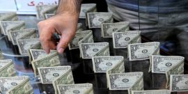 قیمت دلار به کانال ۹۰ هزار تومان بازگشت