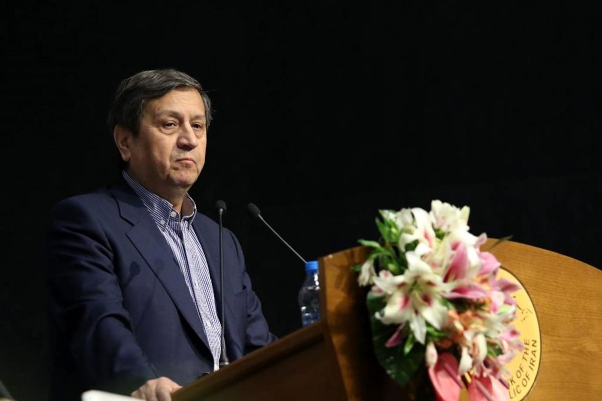 همتی: به دنبال سازمان‌دهی ارز‌های دیجیتال هستیم، نه محدودیت