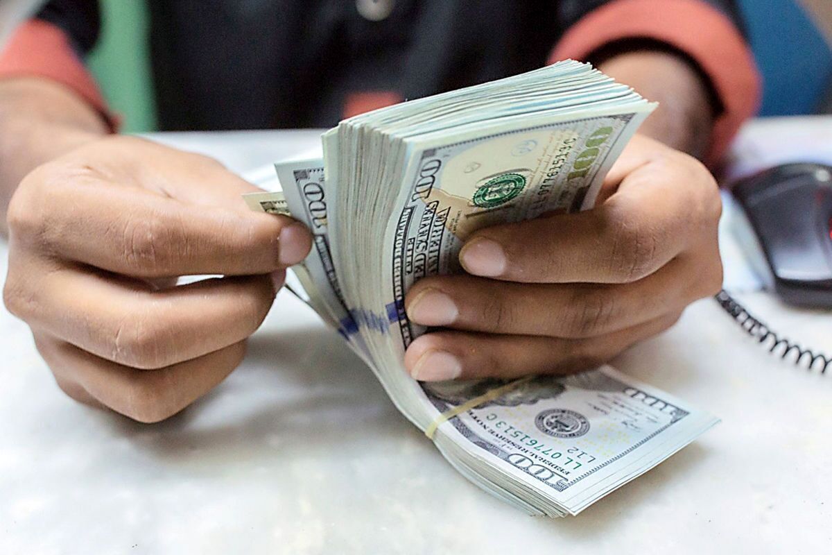 پیش بینی قیمت دلار امروز ۱۱ اسفند ۱۴۰۳/ ترمز دلار کشیده شد؟