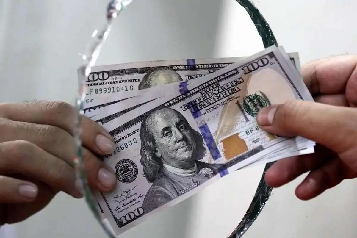 پیش بینی قیمت دلار امروز ۲۲ تیر ۱۴۰۴/ فشار دلار افتاد؛ سیگنال مذاکره به اسکناس آمریکایی
