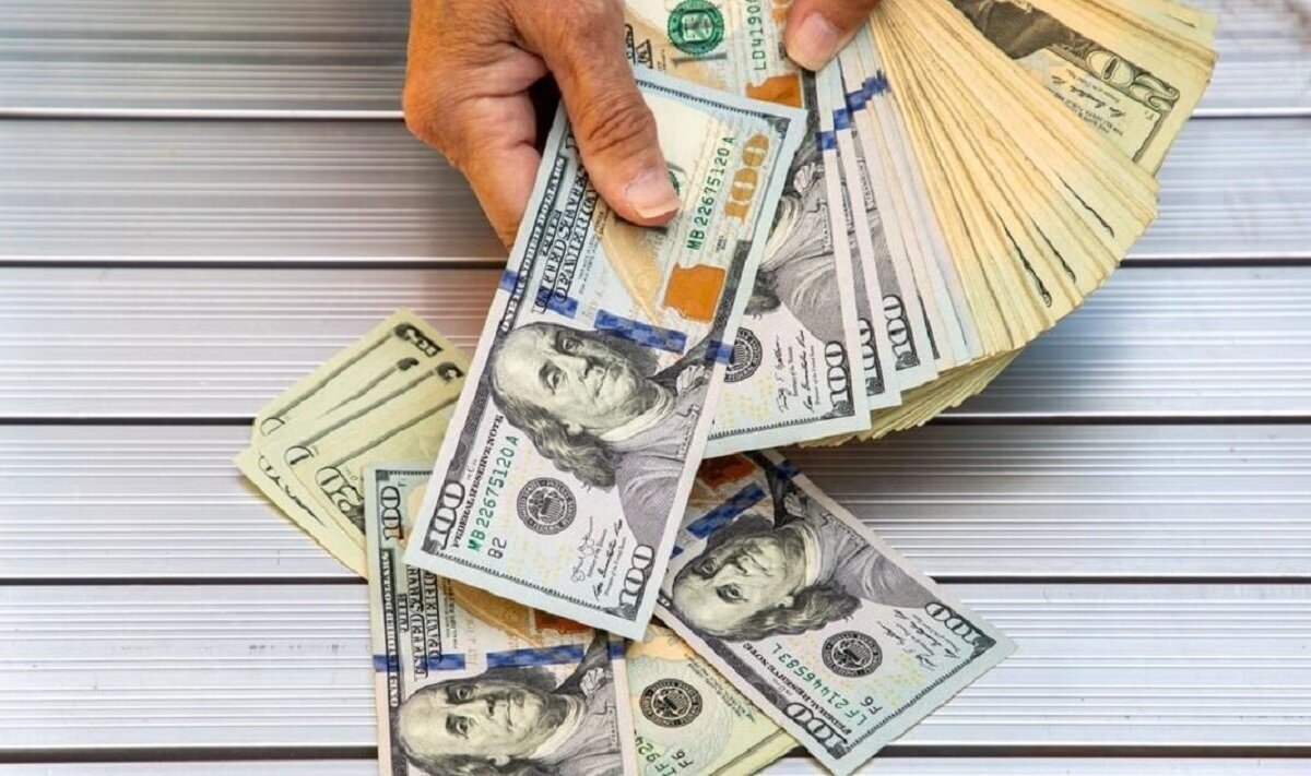 پیش بینی قیمت دلار امروز ۲۴ شهریور ۱۴۰۴/ افزایش تقاضا در بازار اسکناس آمریکایی
