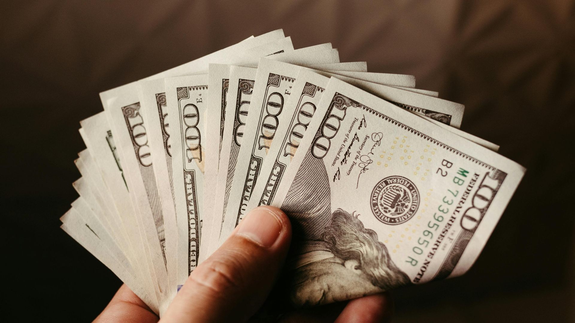 پیش بینی قیمت دلار امروز ۲۸ مهر ۱۴۰۴/ هیجان خرید دلار در بازار
