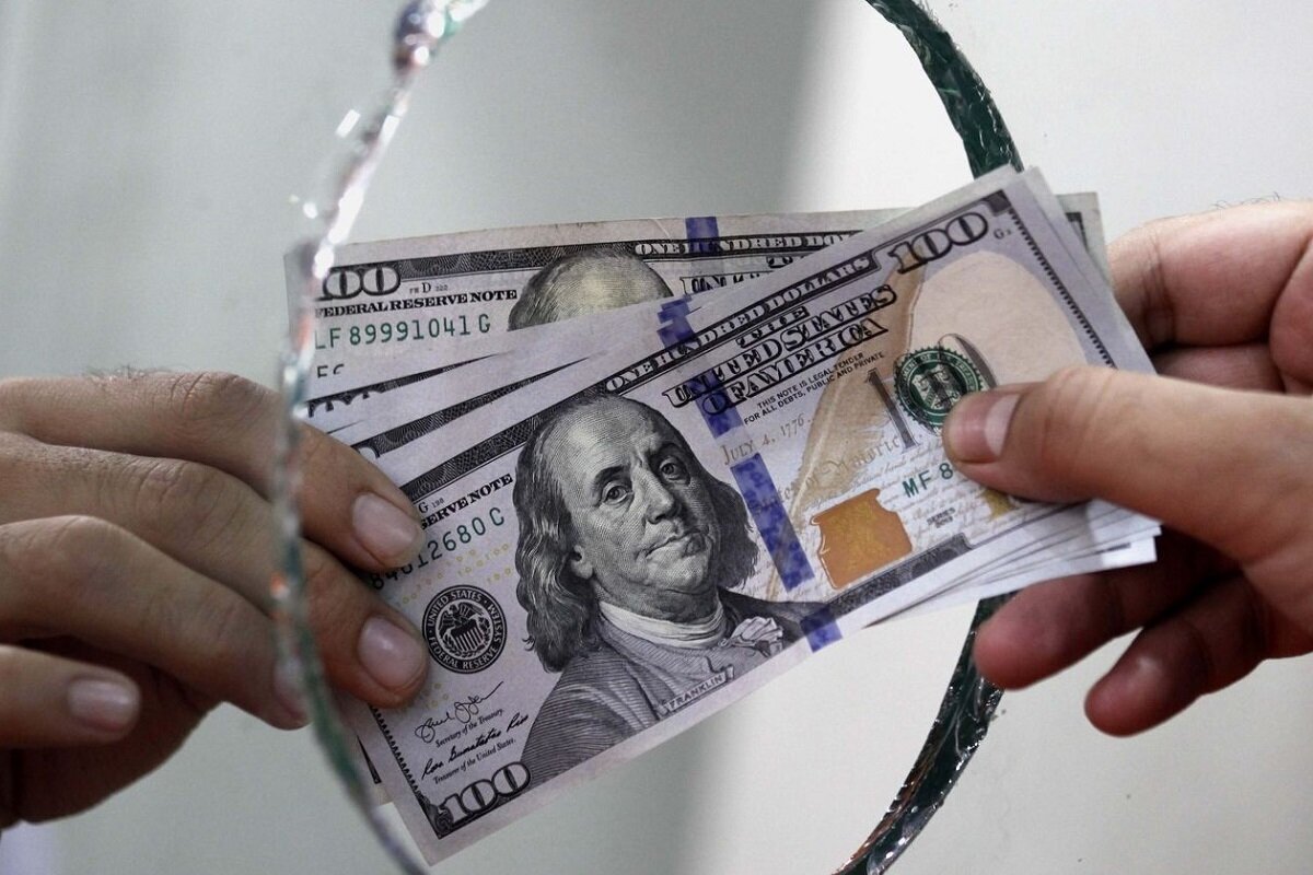پیش بینی قیمت دلار امروز ۴ آبان ۱۴۰۴/ هیجان بازار دلار فروکش کرد