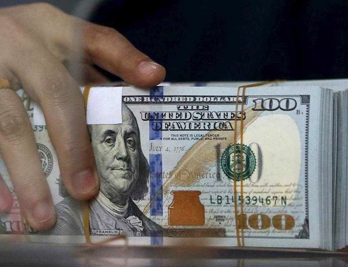 پیش بینی قیمت دلار امروز ۸ آبان ۱۴۰۴/ قیمت دلار در سراشیبی