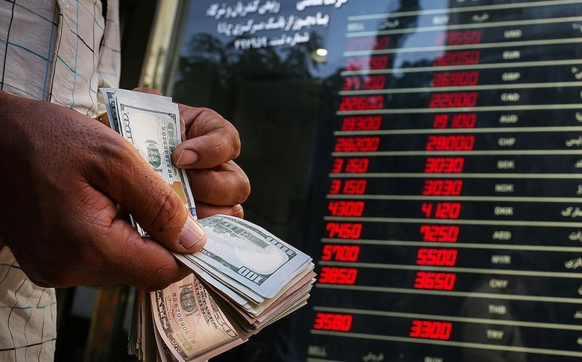 پیش بینی قیمت دلار فردا ۲۰ آذر ۱۴۰۳/ موج تقاضای جدید در بازار دلار