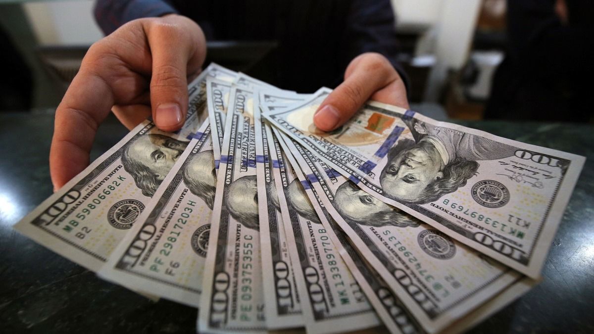 پیش بینی قیمت دلار فردا ۲۰ دی ۱۴۰۳/ خریداران جدید در بازار دلار