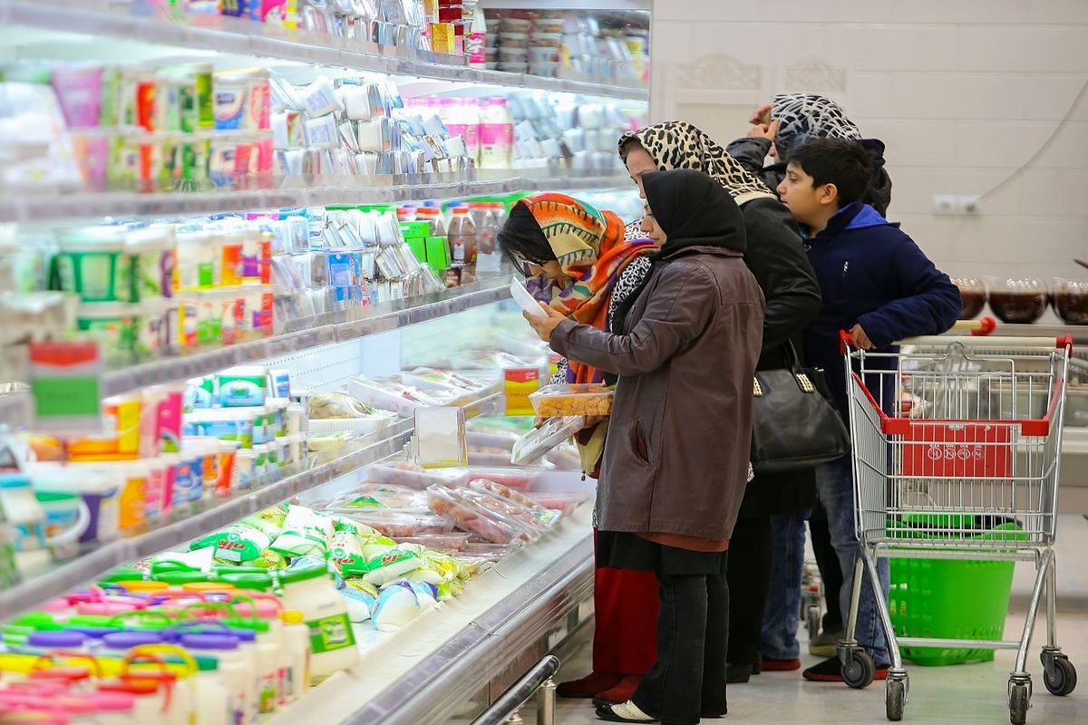 چرا حقوق کارگران فقط سالی یک‌بار افزایش می‌یابد؟/ کارگران و حقوق‌بگیران به ارزان‌خوری روی آورده‌اند