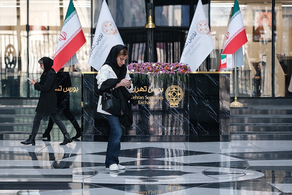 چرایی بازگشت موج مثبت به بورس پس از دور جدید مذاکرات/ ابهام در نتیجه مذاکرات، سرمایه‌گذاران را کلافه کرد