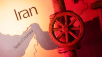 چگونه ایران می‌تواند باعث فروپاشی اقتصاد جهان شود؟/ سلاح کشتار جمعی مالی ایران با بستن تنگه هرمز فعال خواهد شد