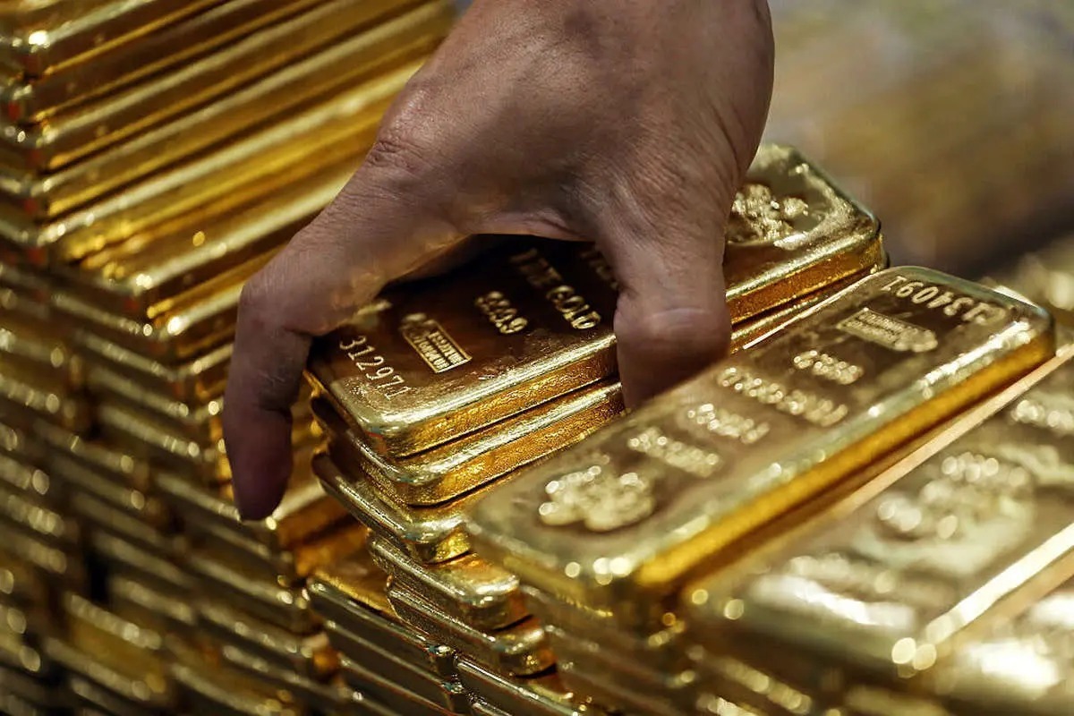 یک شمش طلا چند کیلو است و چقدر ارزش دارد؟ + جدول